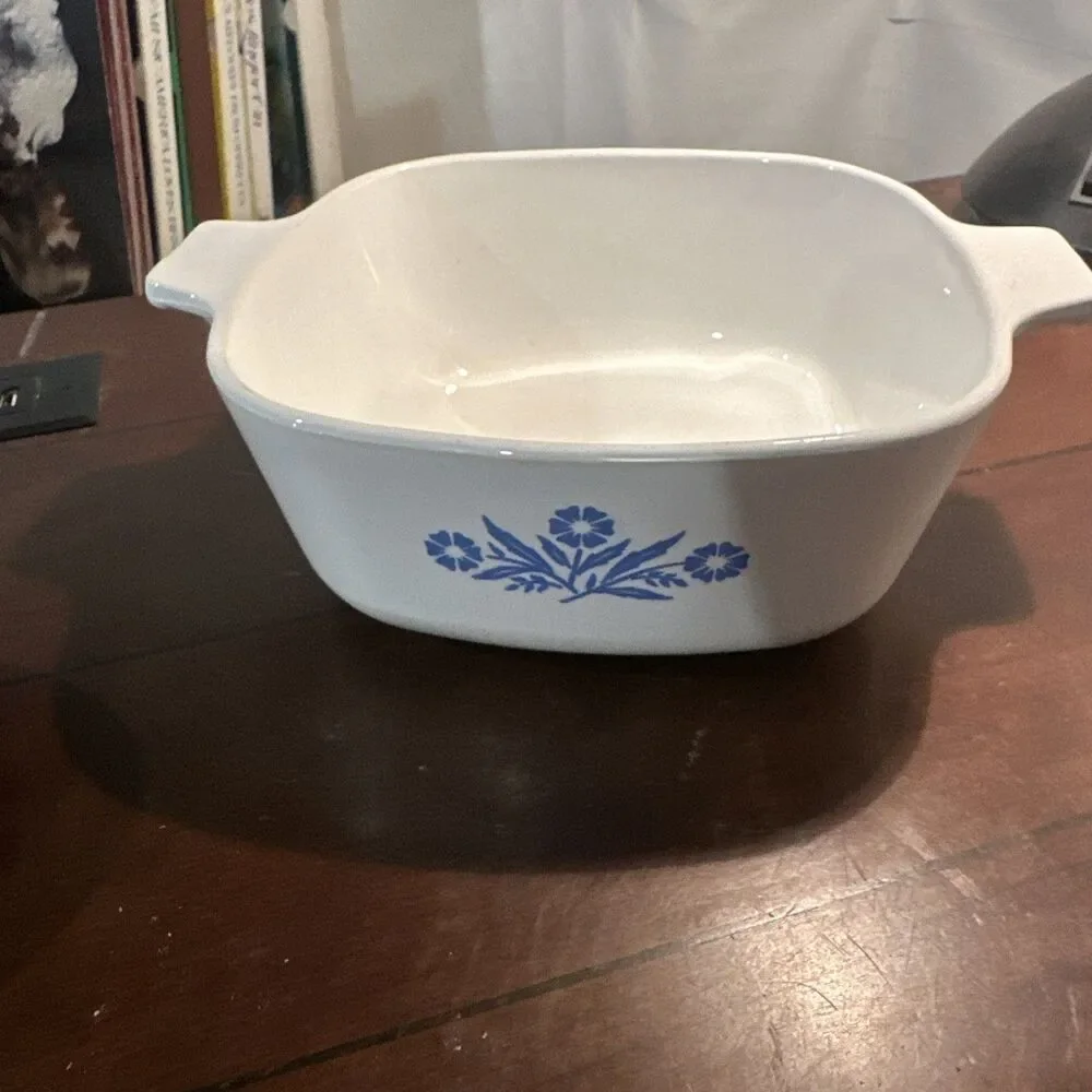 Vintage Pyrex  Blue Cornflower Corning Ware 1.5 Quart P-1 1/2-B Without Lid
